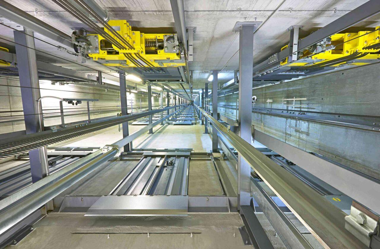 0846-UM-221-e1634208735623