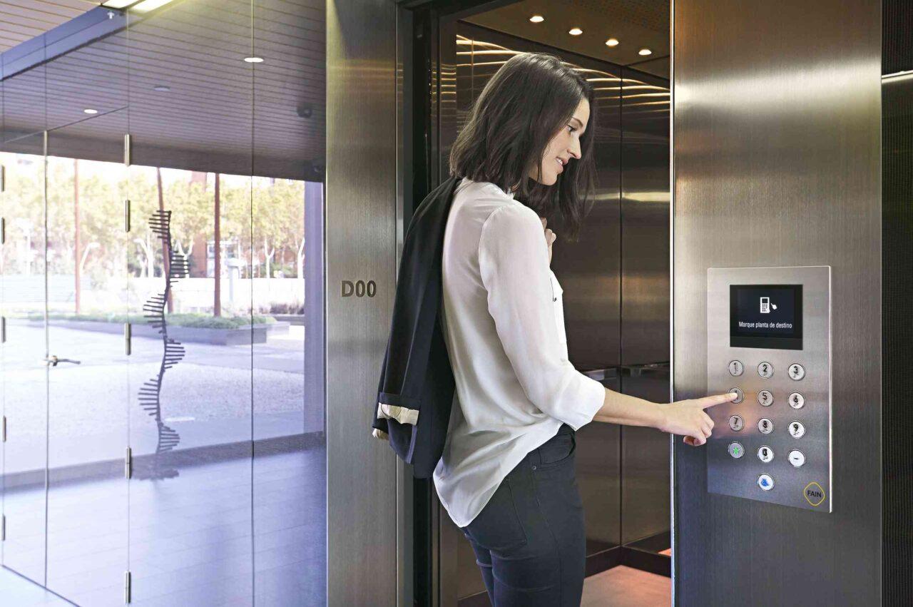 0856-A-UM-221-e1634209178143