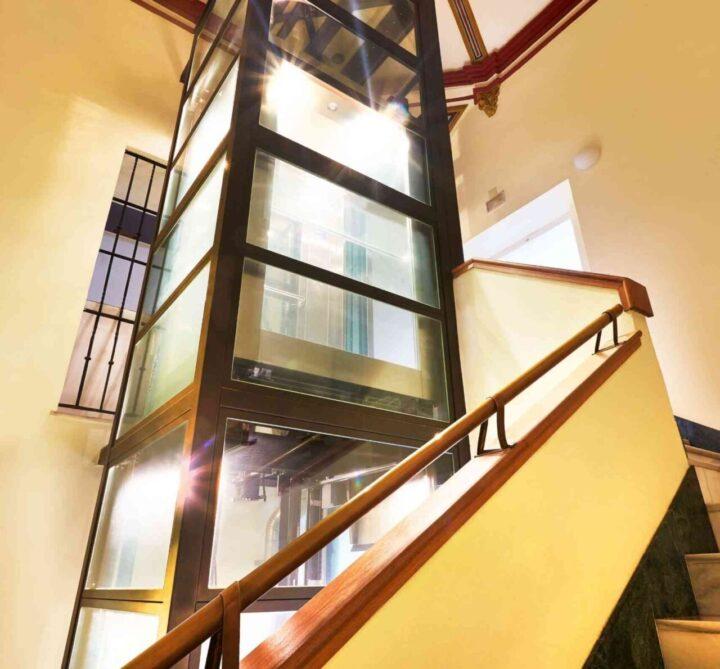 0911-UM-22E-1-1-scaled-e1634209924996