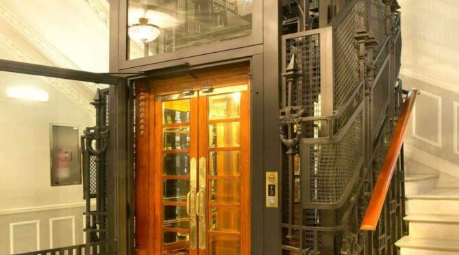 1260-VIENE-DE-LA-0703-scaled-e1634212446338