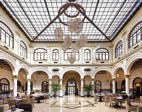 1004-UM-22E1-e1635936729399